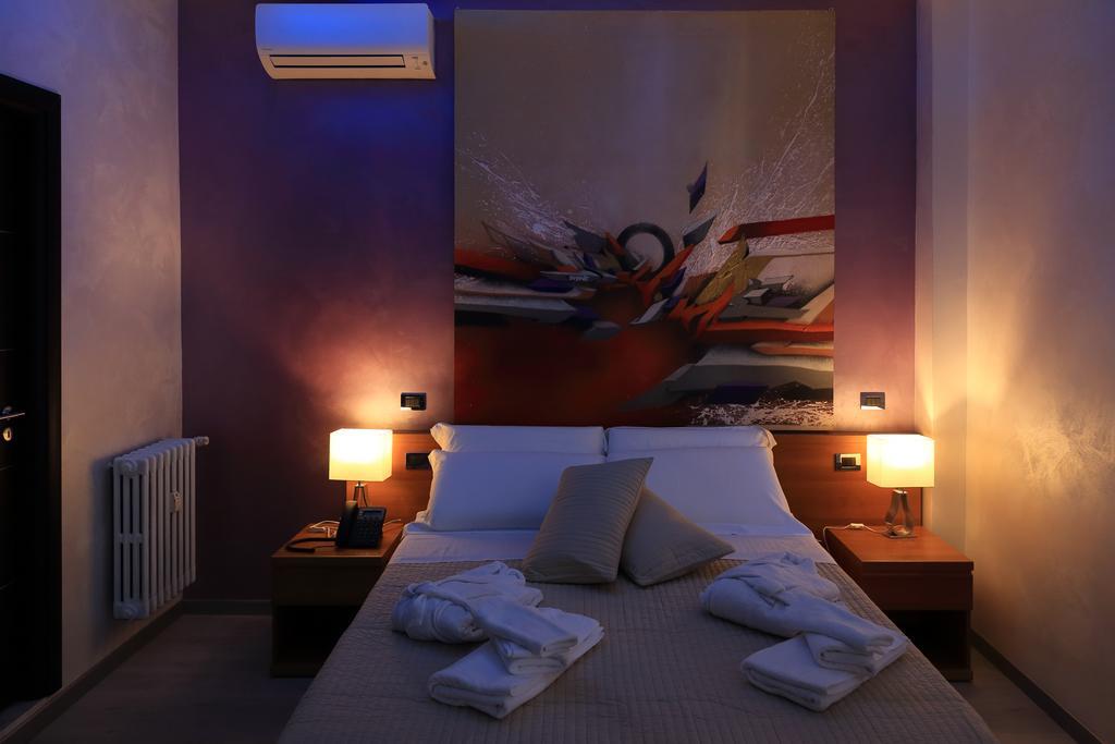 Mirko Luxury Inn Rom Exteriör bild